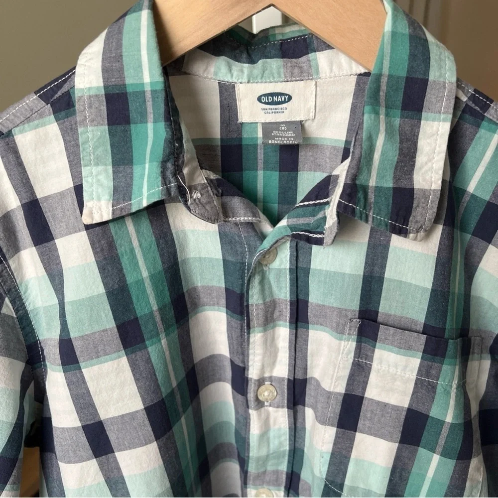 Old Navy Boy’s Blue/green/white Plaid S/S Button Up Size M(8)